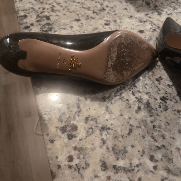 Prada Women's Black Pumps - Picture 5 of 8